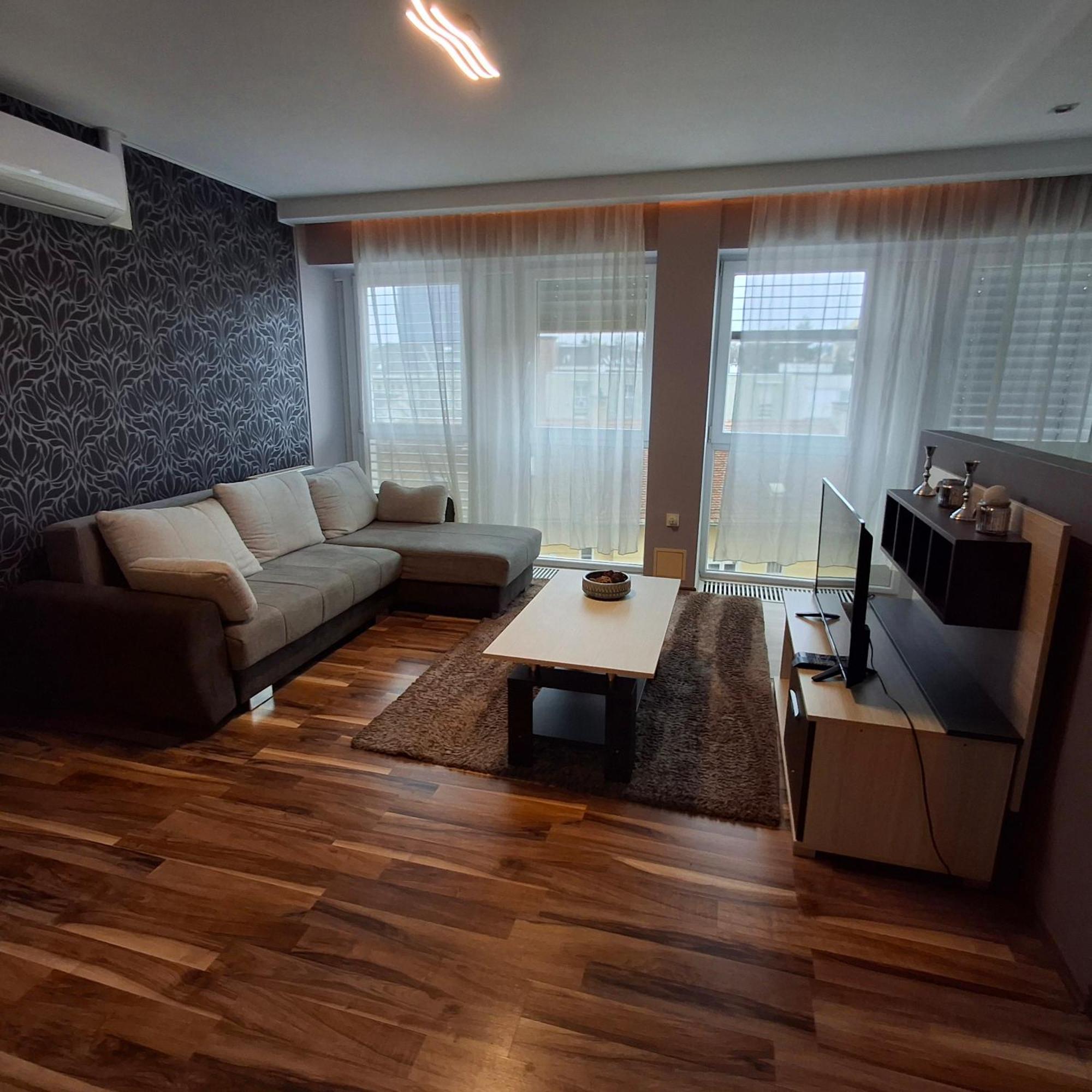 Unicorniselit Apartmanok Eger Exterior foto