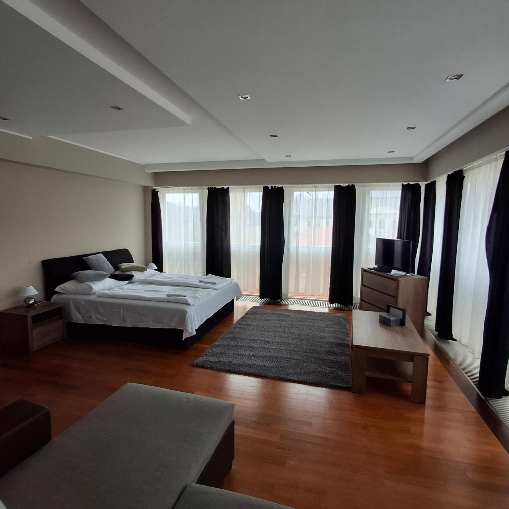Unicorniselit Apartmanok Eger Exterior foto